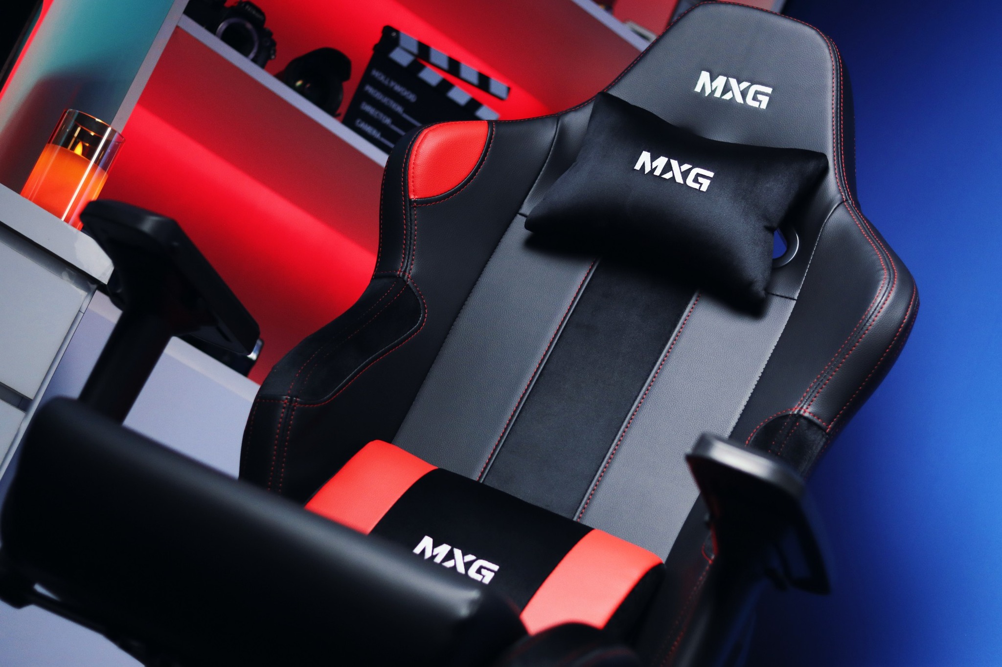 MXG-PGC-01-Frog-Mechanism-Premium-PVC-with-Headrest-and-Lumbar-Support-Gaming-Chair_01.jpg