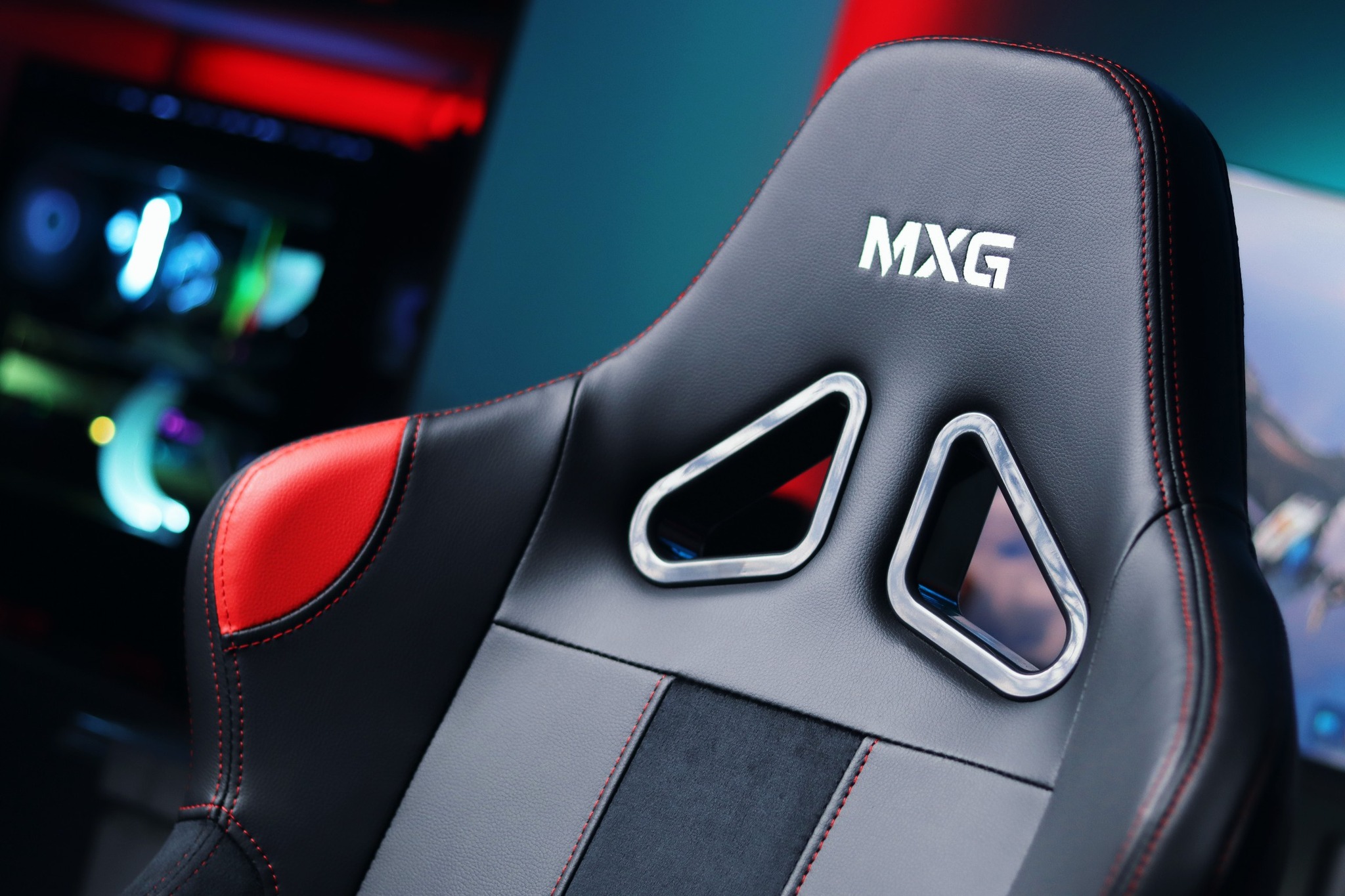 MXG-PGC-01-Frog-Mechanism-Premium-PVC-with-Headrest-and-Lumbar-Support-Gaming-Chair_02.jpg