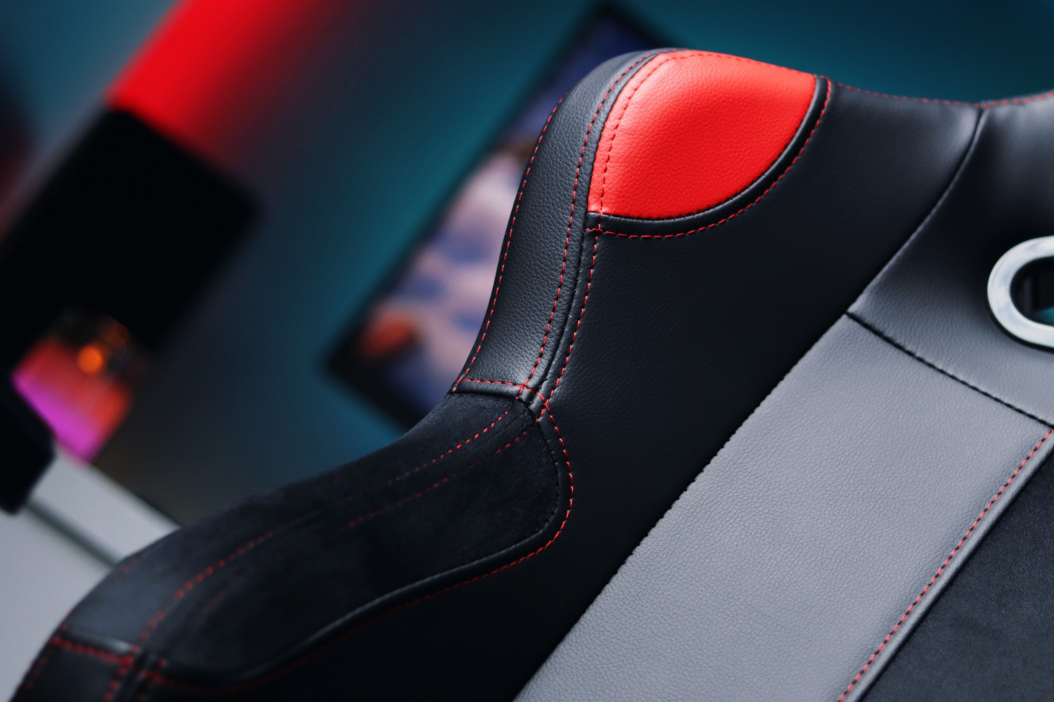 MXG-PGC-01-Frog-Mechanism-Premium-PVC-with-Headrest-and-Lumbar-Support-Gaming-Chair_03.jpg